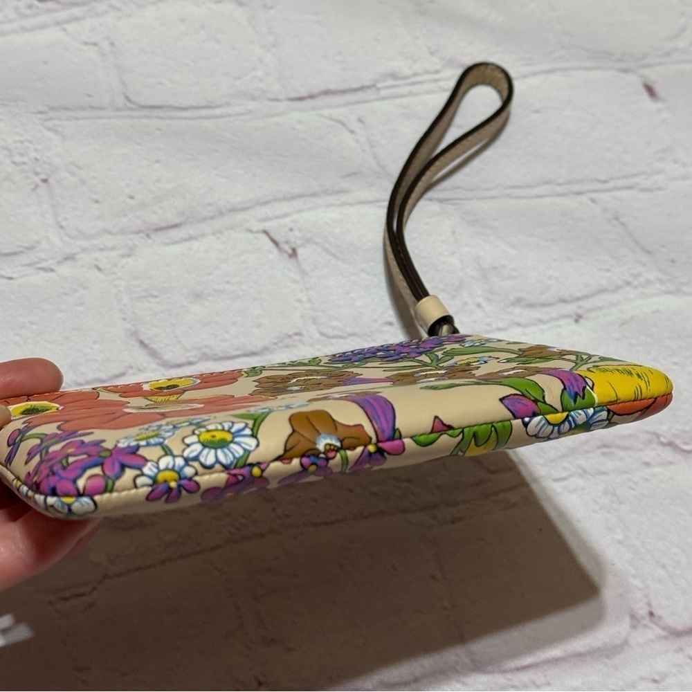 COACH Corner Zip Wristlet In Brown Signature Canvas With Wildflower Print NWT - Picture 6 of 14